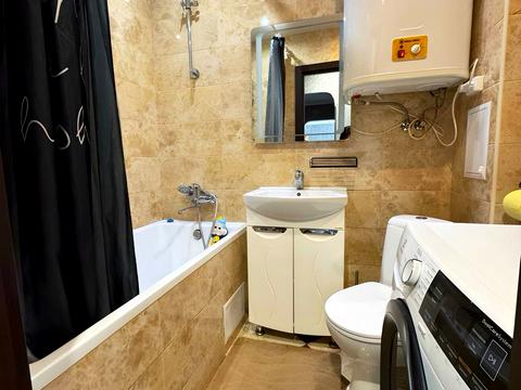 квартира по адресу Любарского ул., 84-А