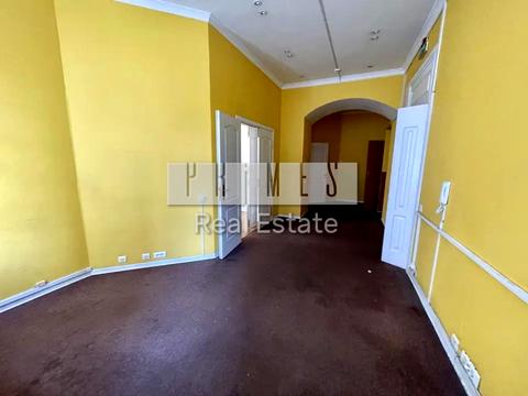 комерційна за адресою майдан Незалежності пл., 12б