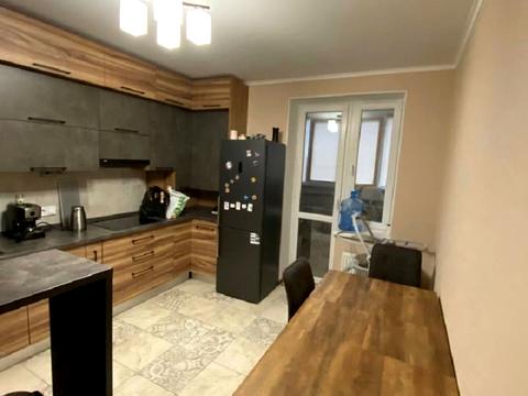 квартира за адресою Приозерний бульв., 1