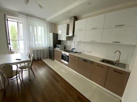 квартира за адресою Патріарха Мстислава Скрипника вул., 40