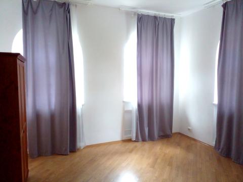 дом по адресу Голосеевский пер.