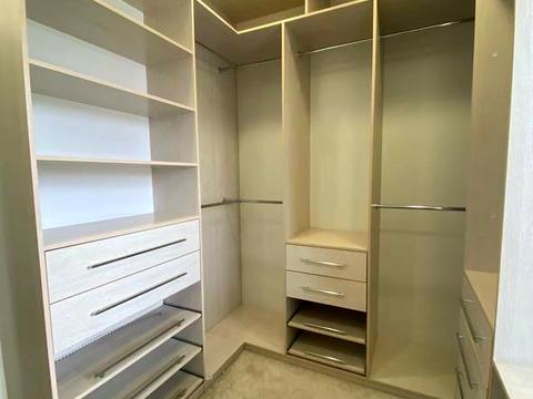 будинок за адресою Івана Виговського вул. (Маршала Гречка), 1