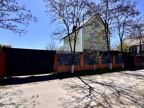 будинок за адресою Озерна