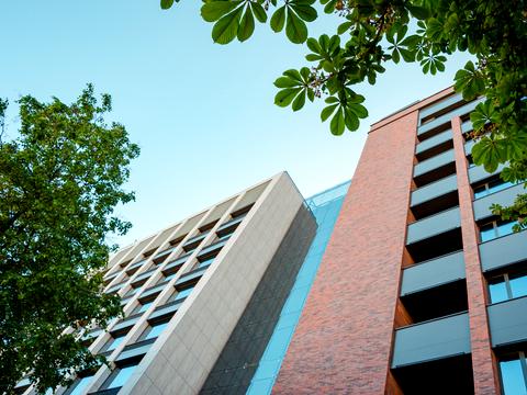 комерційна за адресою Саксаганського вул., 53/80