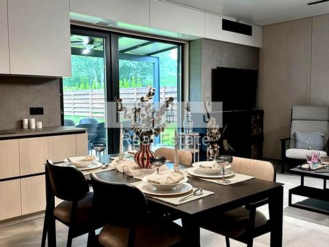 будинок за адресою Лютнева вул.