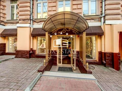 комерційна за адресою Євгена Чикаленка вул. (Пушкінська), 25