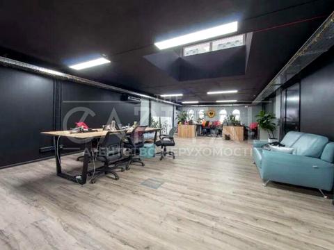 комерційна за адресою Воздвиженська вул., 47