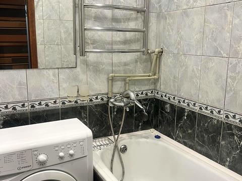 квартира за адресою Героїв Крут вул. (60 років СРСР), 9