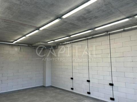 комерційна за адресою Київ, Степана Бандери просп. (Московський), 8