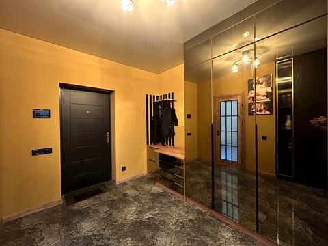 квартира за адресою Академіка Глушкова просп., 42