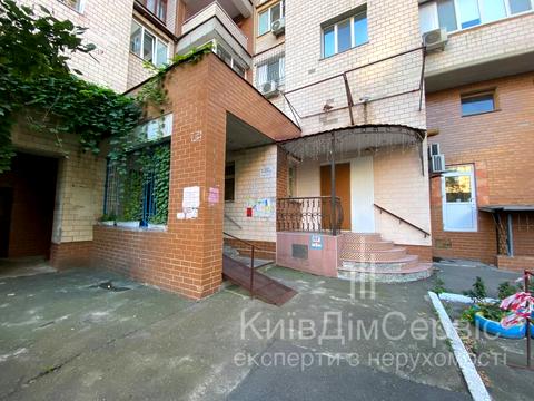 комерційна за адресою Володимира Івасюка просп. (Героїв Сталінграду), 20