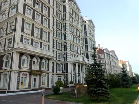 квартира за адресою Дмитра Луценка вул. (Крейсера "Аврора"), 12