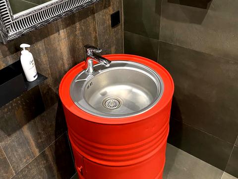 комерційна за адресою Вул. Дворецька, 46