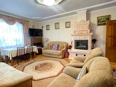 будинок за адресою Вишнева вул.