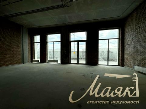 комерційна за адресою Набережно-Хрещатицька вул., 21