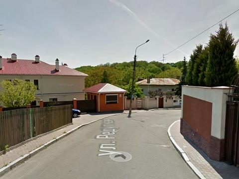 участок по адресу Редутная ул.