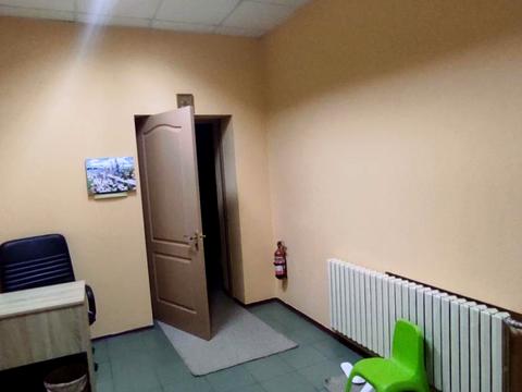 комерційна за адресою Юліана Матвійчука вул. (), 28