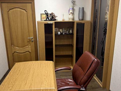 комерційна за адресою Хрещатик вул., 10-Б