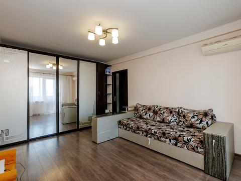 квартира за адресою Автозаводська вул., 25