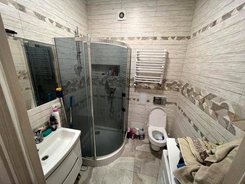 квартира за адресою Андрія Мельника вул., 10