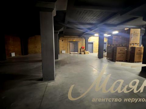 комерційна за адресою Костянтинівська вул., 66