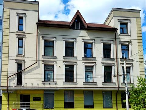 комерційна за адресою Виконкомівська, 12