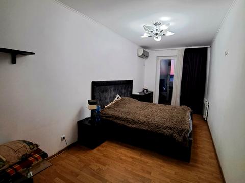 квартира за адресою вул. Лазурна, 4