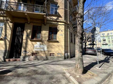 комерційна за адресою Єфремова Сергія, 6