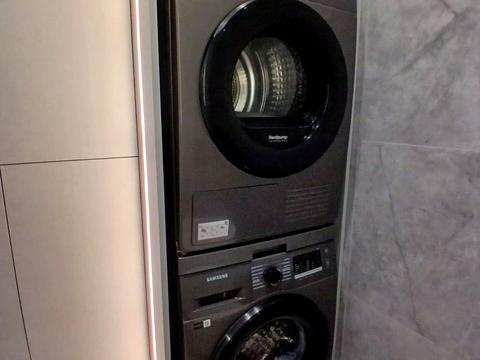 квартира по адресу Олександра Олеся ул., 1