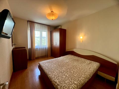 квартира за адресою Саперно-Слобідська вул., 8