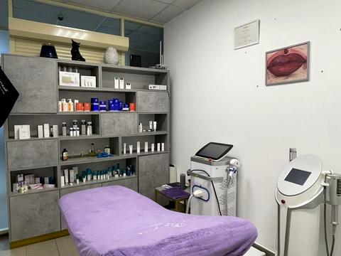 комерційна за адресою Міцкевича пл., 8