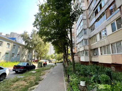 квартира за адресою Академіка Булаховського вул., 28