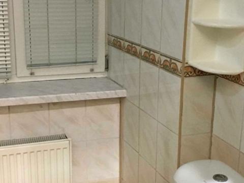 коммерческая по адресу Базарная ул., 25