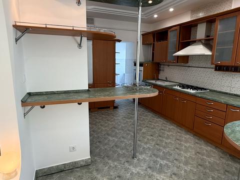 квартира за адресою Карпатська вул., 1