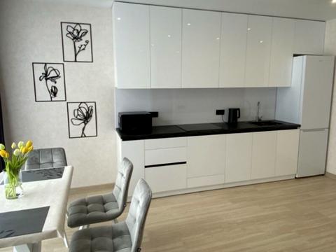 квартира за адресою 600-річчя, 3б