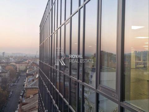 комерційна за адресою Почайнинська вул., 38