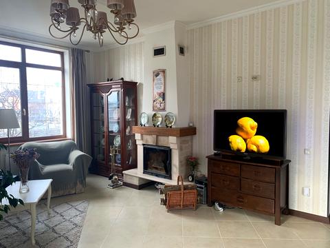 будинок за адресою Зоряна вул.