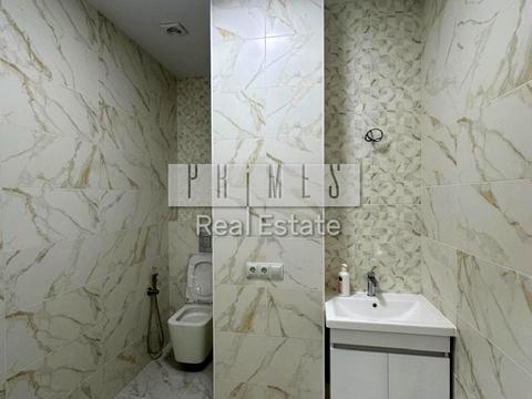 комерційна за адресою Андрія Верхогляда вул. (Михайла Драгомирова), 4