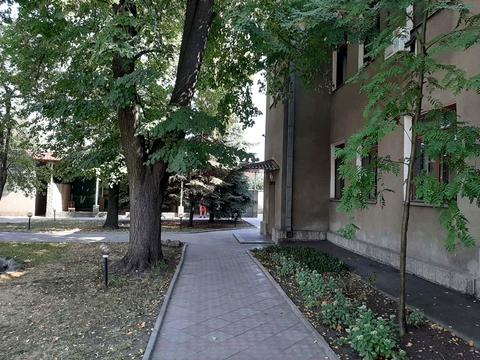 комерційна за адресою Мала Гончарівська вул., 28