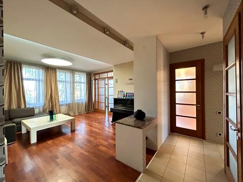 квартира за адресою Чернишевська вул., 96