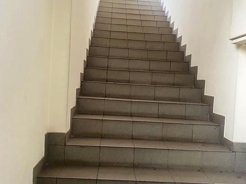 комерційна за адресою Любові Малої просп. (Постишева), 99
