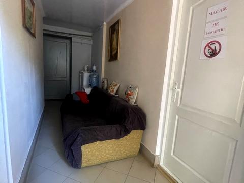 комерційна за адресою Князя Острозького вул., 1