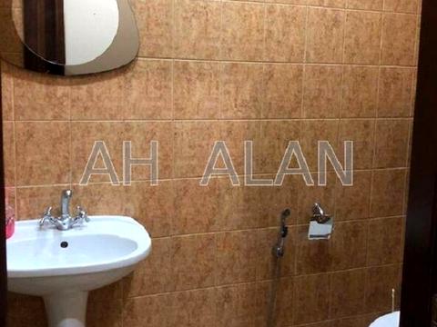 комерційна за адресою Білоруська вул., 5