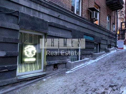 комерційна за адресою Костельна вул., 11