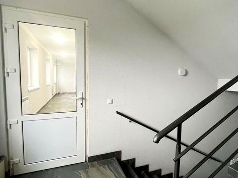 комерційна за адресою Романа Шухевича вул., 150а