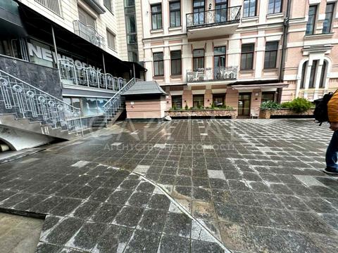 коммерческая по адресу Большая Житомирская ул., 20