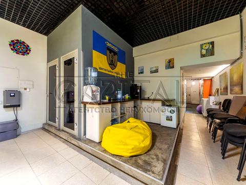 комерційна за адресою Джона Маккейна вул. (Івана Кудрі), 7-А