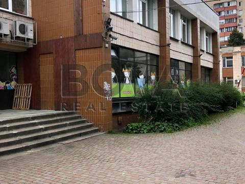 комерційна за адресою Лук'янівська вул., 1