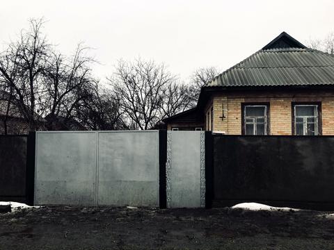 будинок за адресою Героїв України