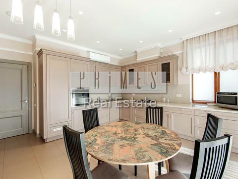 будинок за адресою Козача вул., 1